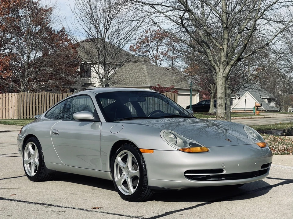 1999 Porsche 996 Carrera - Image 25 of 31
