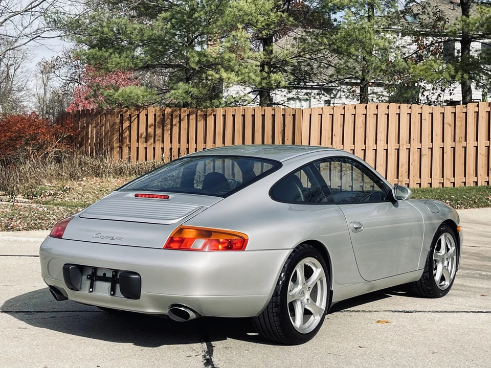 1999 Porsche 996 Carrera - Image 22 of 31
