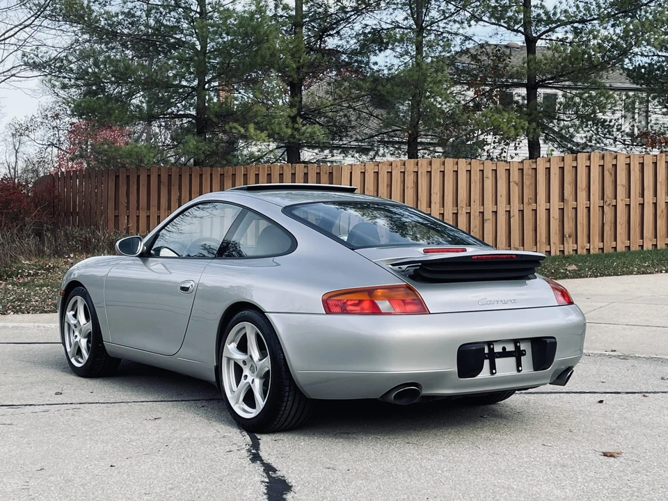 1999 Porsche 996 Carrera - Image 10 of 31