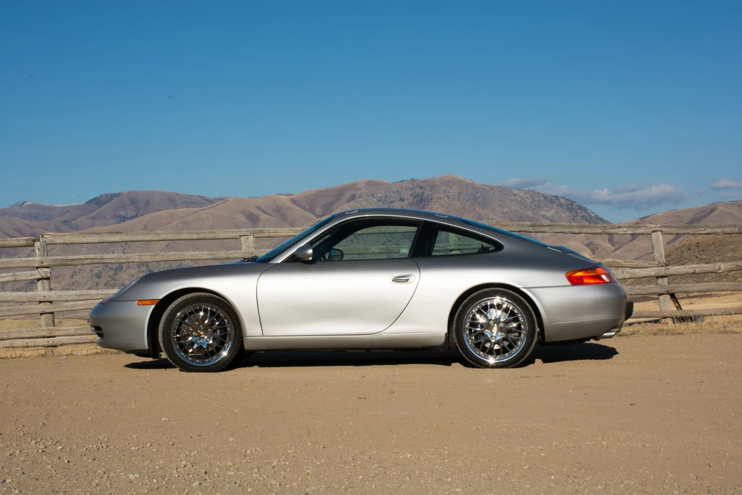 1999 Porsche 996 Carrera - Image 24 of 31