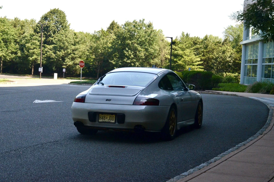 1999 Porsche 996 Carrera - Image 8 of 31