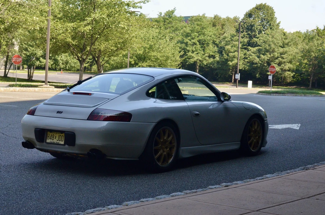 1999 Porsche 996 Carrera - Image 6 of 31