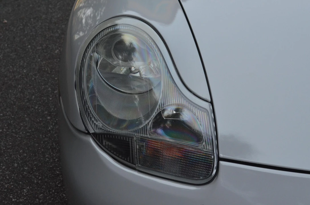 1999 Porsche 996 Carrera - Image 17 of 31