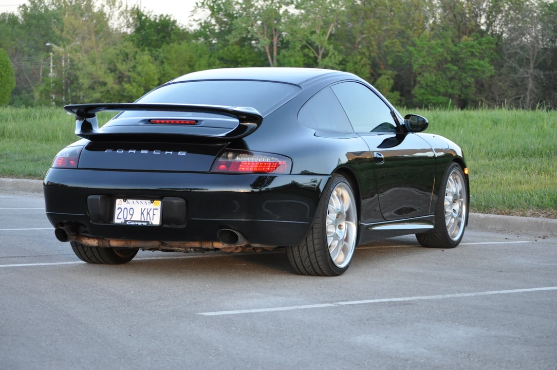 1999 Porsche 996 Carrera - Image 26 of 31