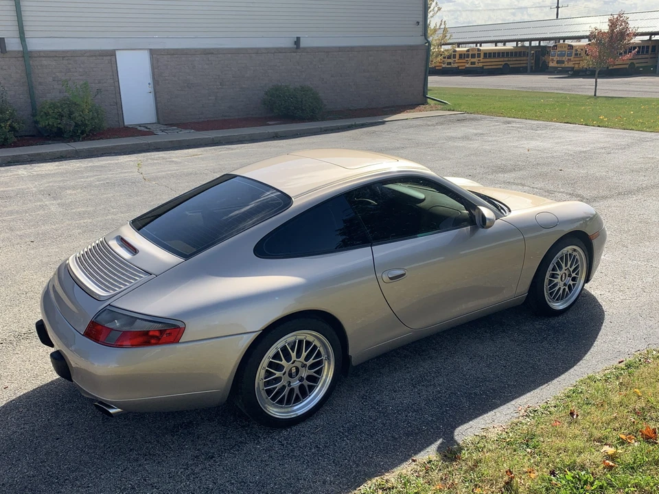 1999 Porsche 996 Carrera - Image 18 of 31