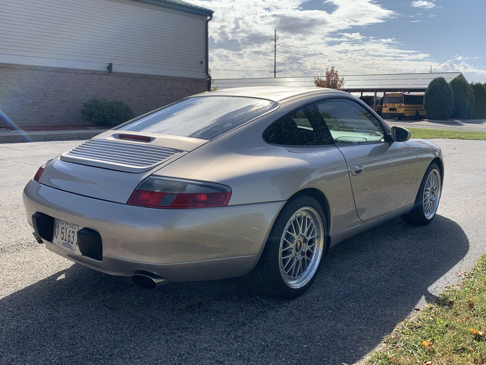 1999 Porsche 996 Carrera - Image 16 of 31