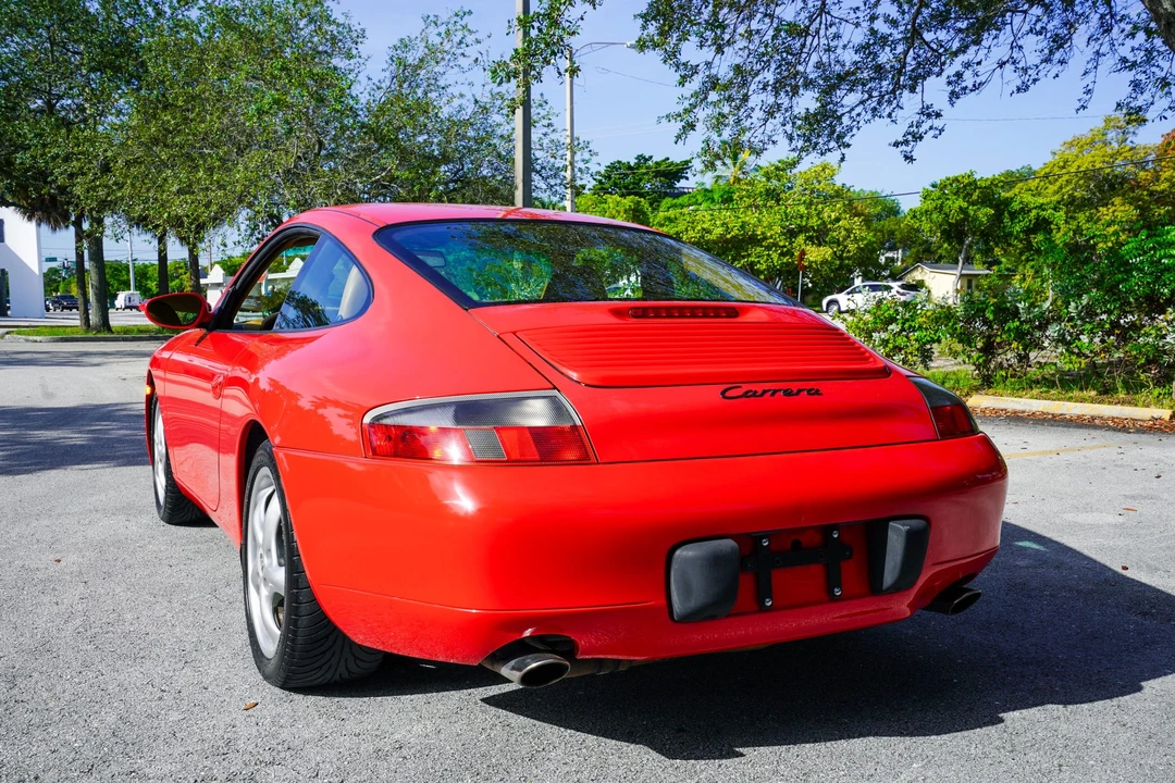 1999 Porsche 996 Carrera - Image 28 of 31
