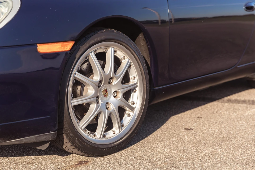 1999 Porsche 996 Carrera - Image 30 of 31