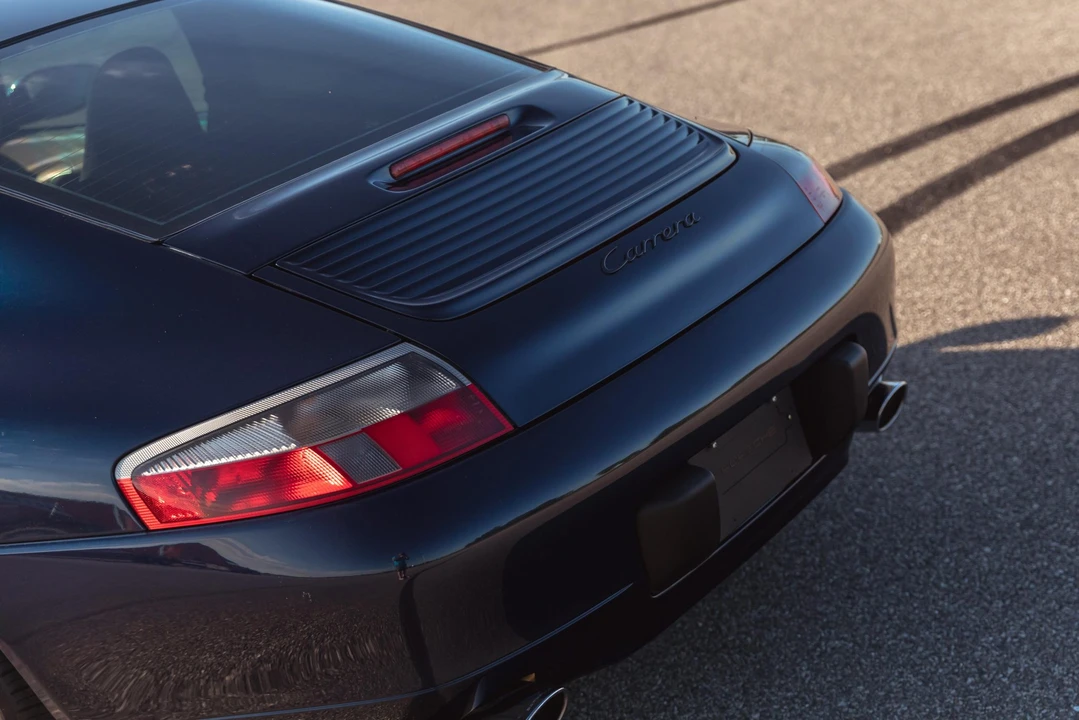 1999 Porsche 996 Carrera - Image 25 of 31