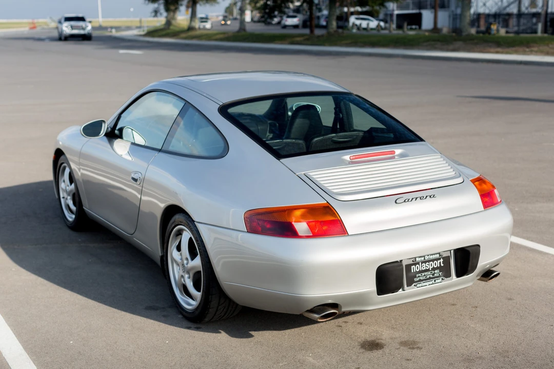 1999 Porsche 996 Carrera - Image 10 of 31