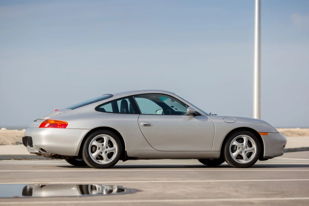 1999 Porsche 996 Carrera - Image 22 of 31