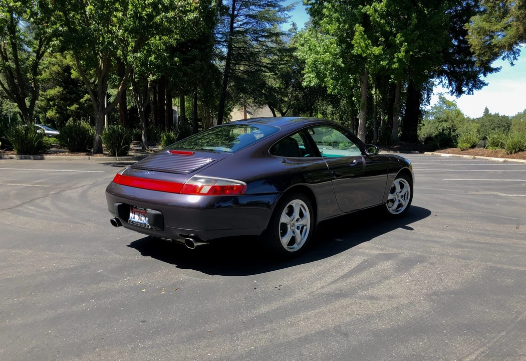 1999 Porsche 996 Carrera - Image 24 of 31