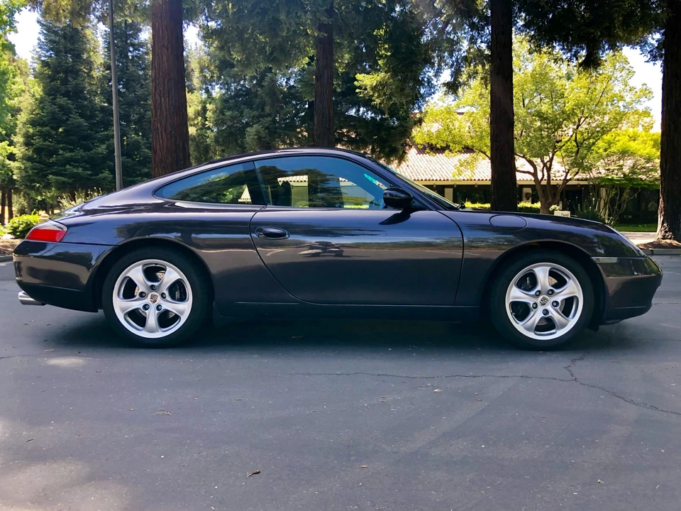 1999 Porsche 996 Carrera - Image 27 of 31