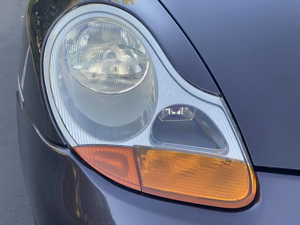 1999 Porsche 996 Carrera - Image 28 of 31