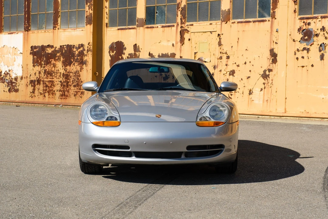 1999 Porsche 996 Carrera - Image 14 of 31