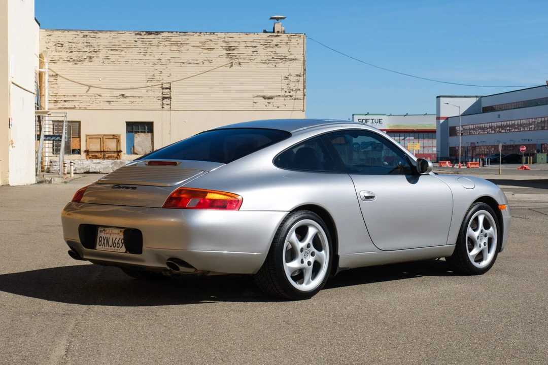 1999 Porsche 996 Carrera - Image 9 of 31