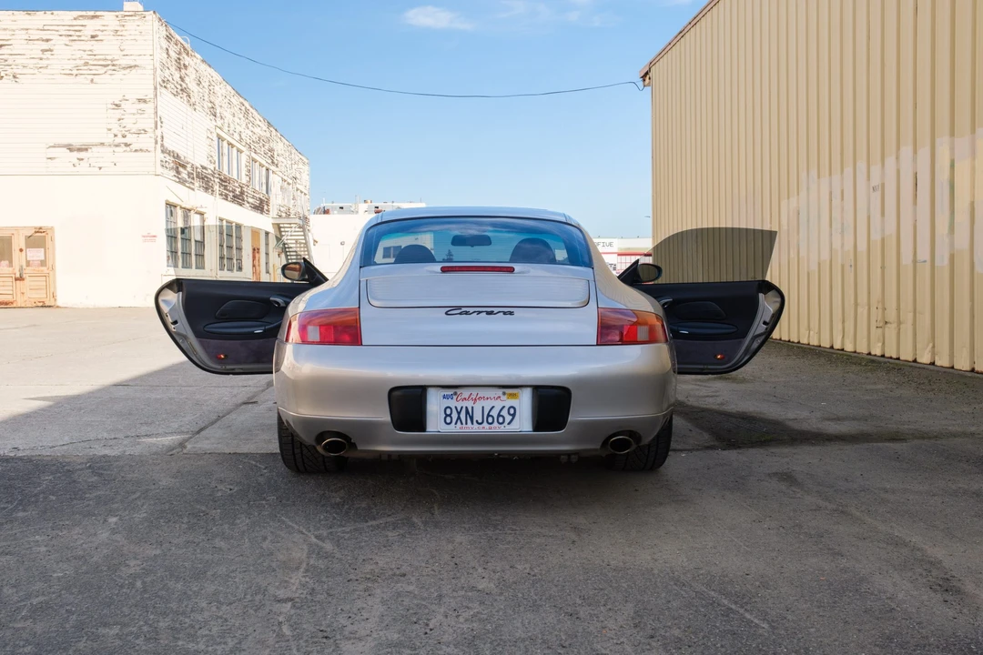 1999 Porsche 996 Carrera - Image 26 of 31