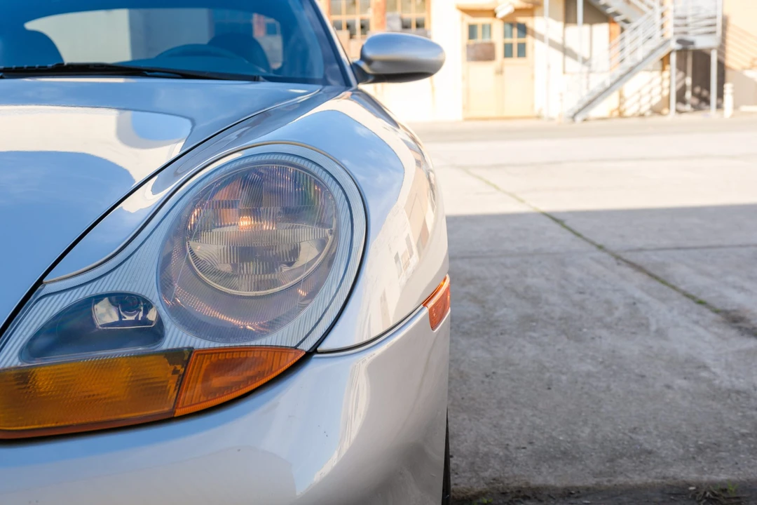 1999 Porsche 996 Carrera - Image 17 of 31