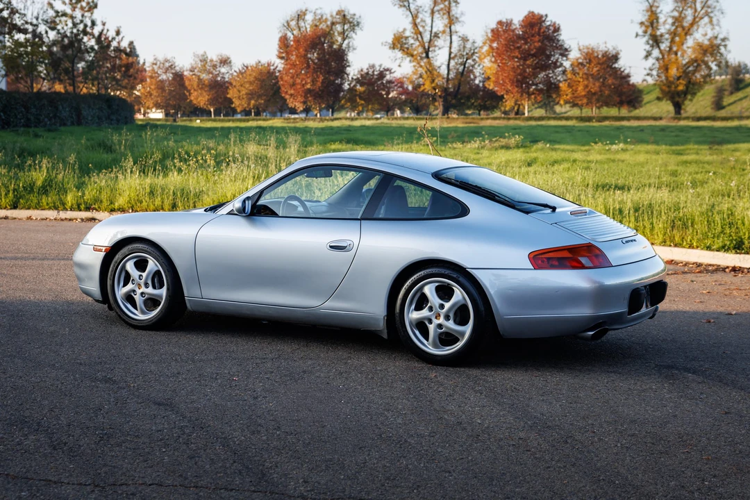 1999 Porsche 996 Carrera - Image 16 of 31