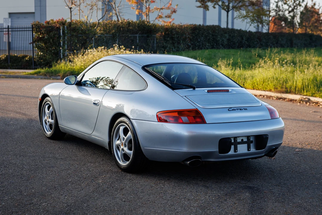 1999 Porsche 996 Carrera - Image 15 of 31