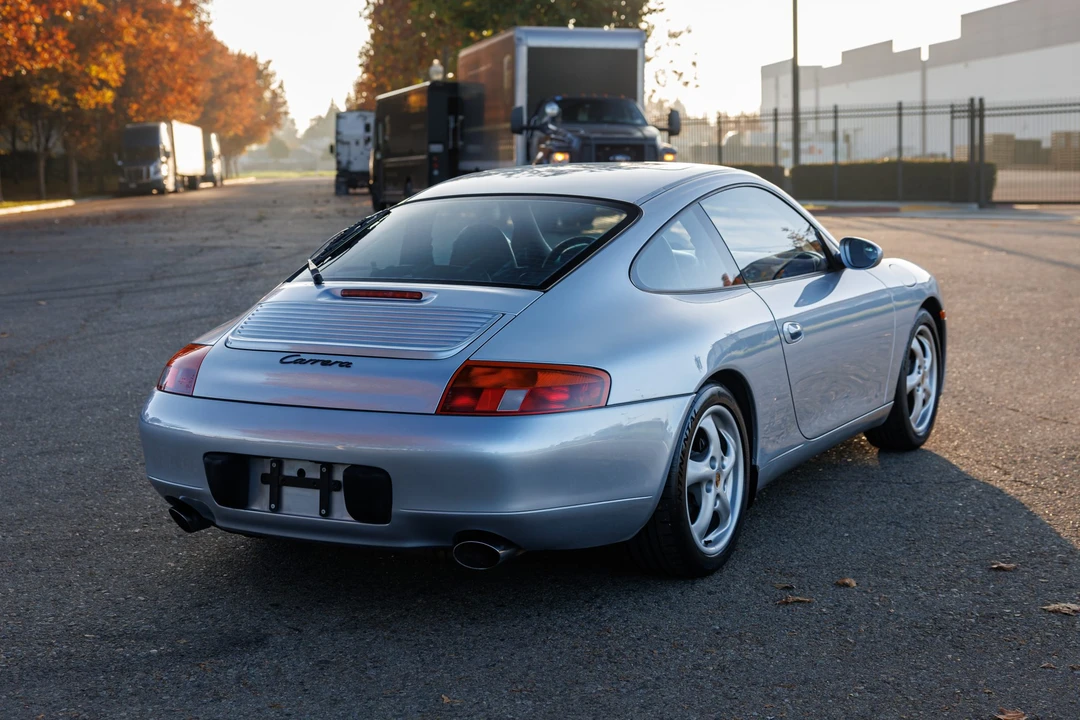 1999 Porsche 996 Carrera - Image 13 of 31