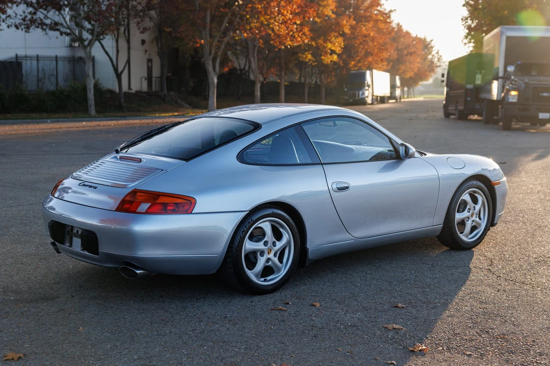 1999 Porsche 996 Carrera - Image 12 of 31
