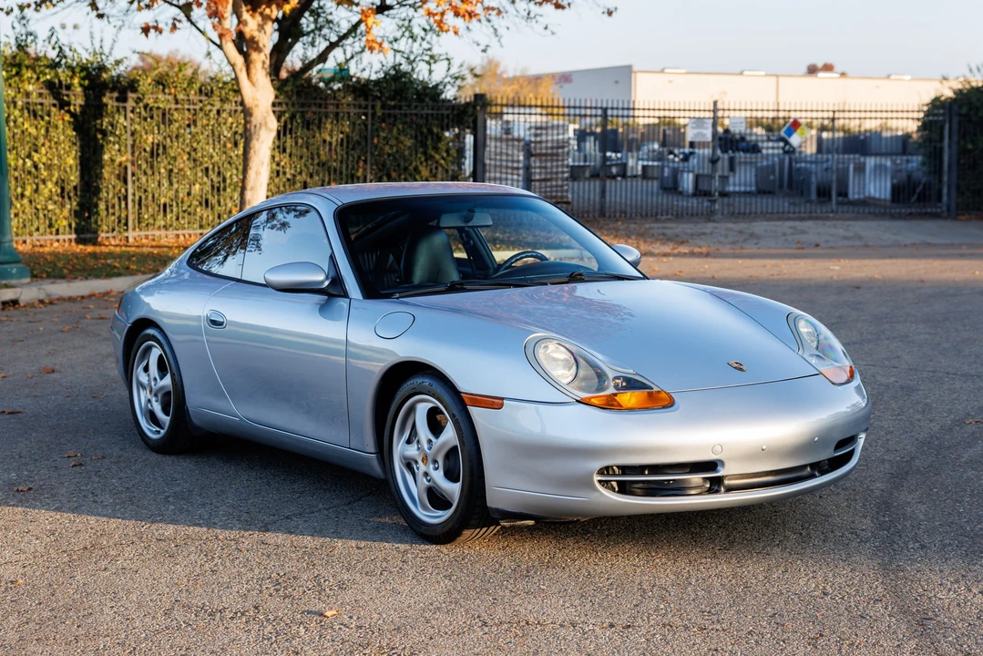 1999 Porsche 996 Carrera - Image 9 of 31