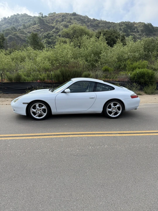 1999 Porsche 996 Carrera - Image 10 of 31