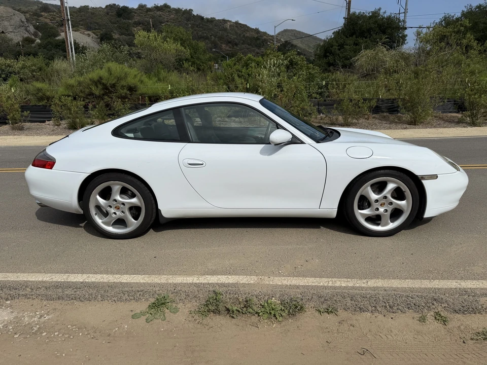 1999 Porsche 996 Carrera - Image 22 of 31