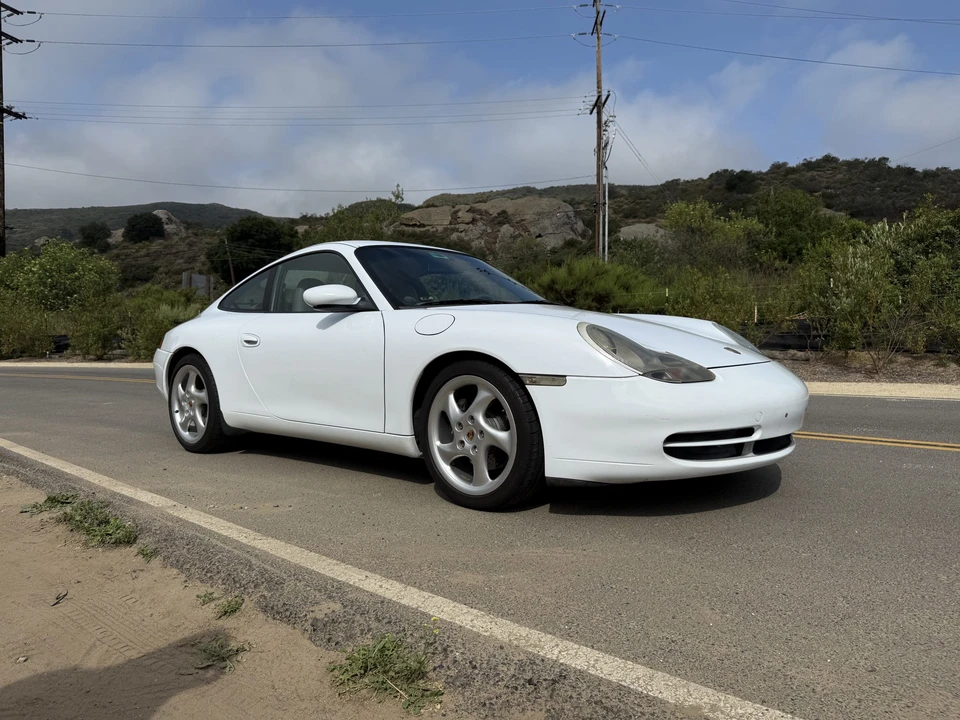 1999 Porsche 996 Carrera - Image 26 of 31