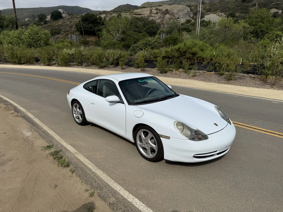 1999 Porsche 996 Carrera - Image 28 of 31