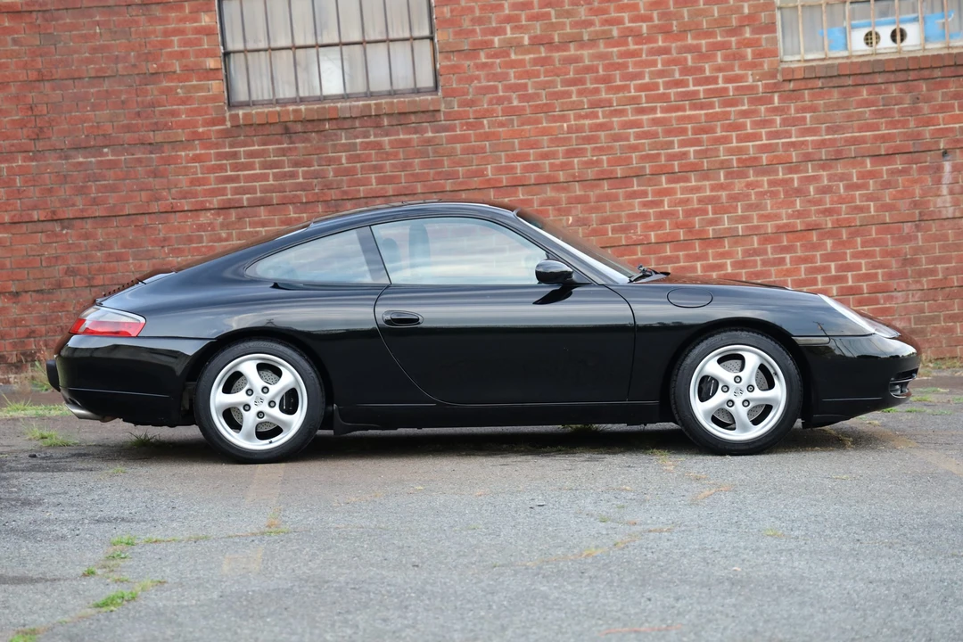 1999 Porsche 996 Carrera - Image 19 of 31