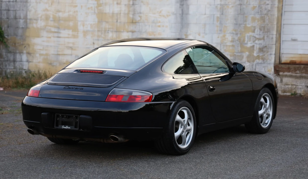 1999 Porsche 996 Carrera - Image 17 of 31