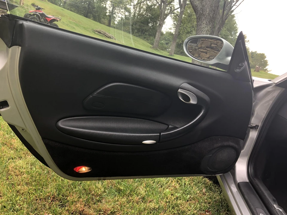 1999 Porsche 996 Carrera - Image 22 of 31