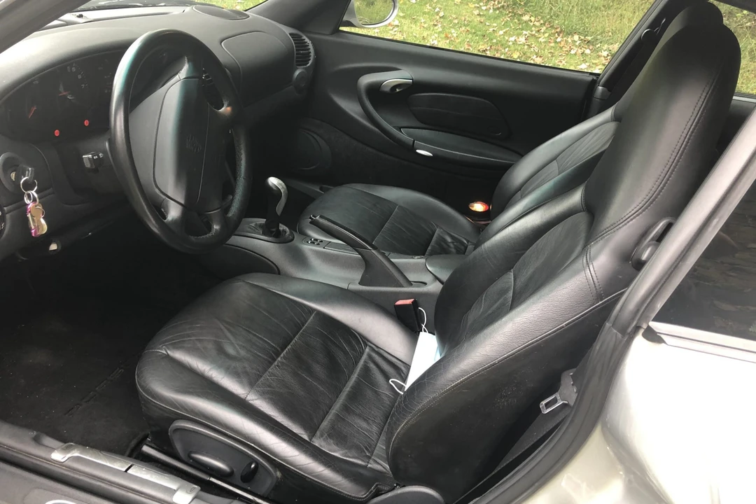 1999 Porsche 996 Carrera - Image 26 of 31