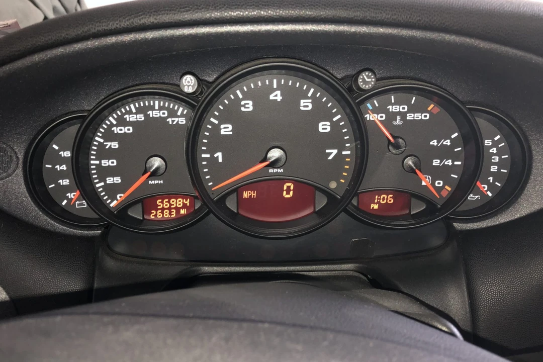 1999 Porsche 996 Carrera - Image 29 of 31