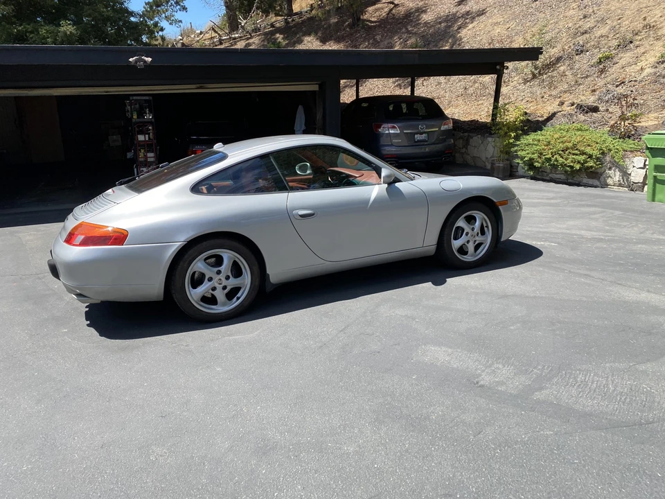 1999 Porsche 996 Carrera - Image 24 of 31
