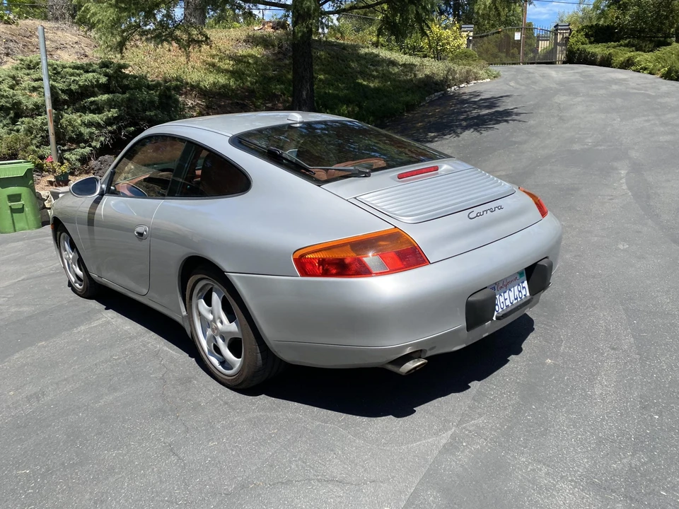 1999 Porsche 996 Carrera - Image 10 of 31