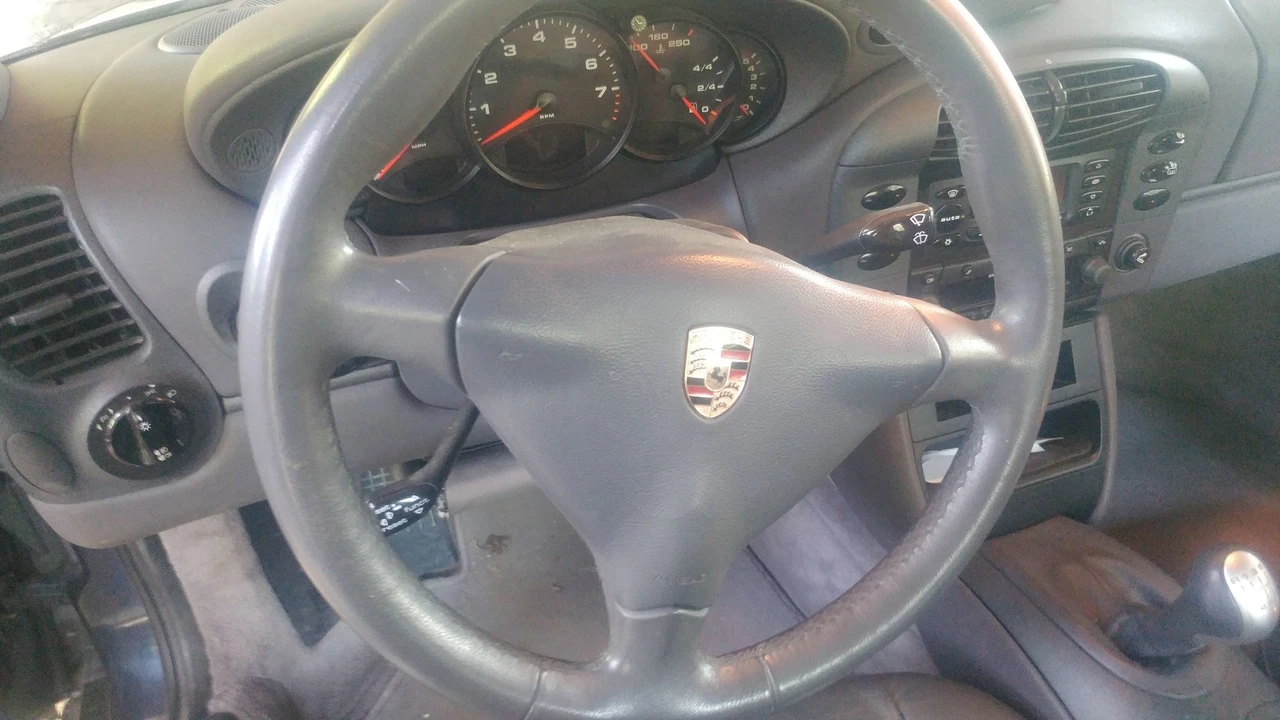 1999 Porsche 996 Carrera - Image 9 of 10