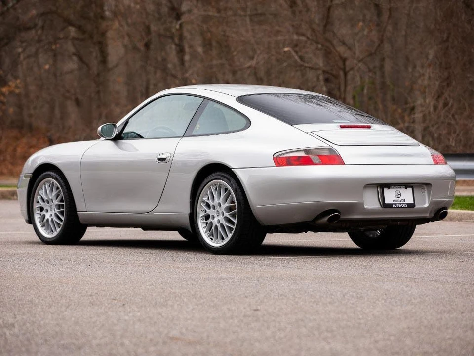 1999 Porsche 996 Carrera - Image 12 of 31