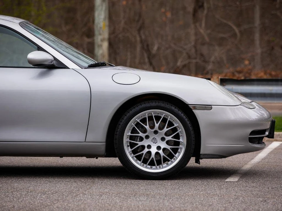 1999 Porsche 996 Carrera - Image 30 of 31