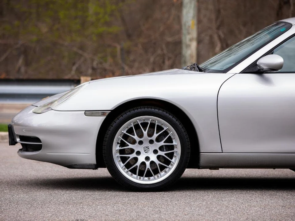 1999 Porsche 996 Carrera - Image 9 of 31