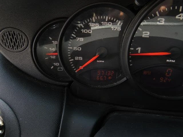 1999 Porsche 996 Carrera - Image 11 of 16