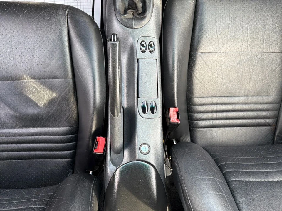 1999 Porsche 996 Carrera - Image 16 of 31