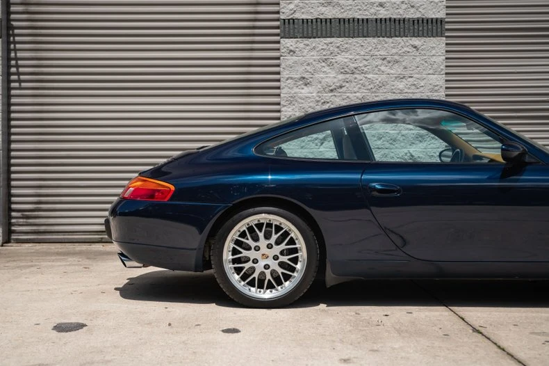 1999 Porsche 996 Carrera - Image 18 of 25