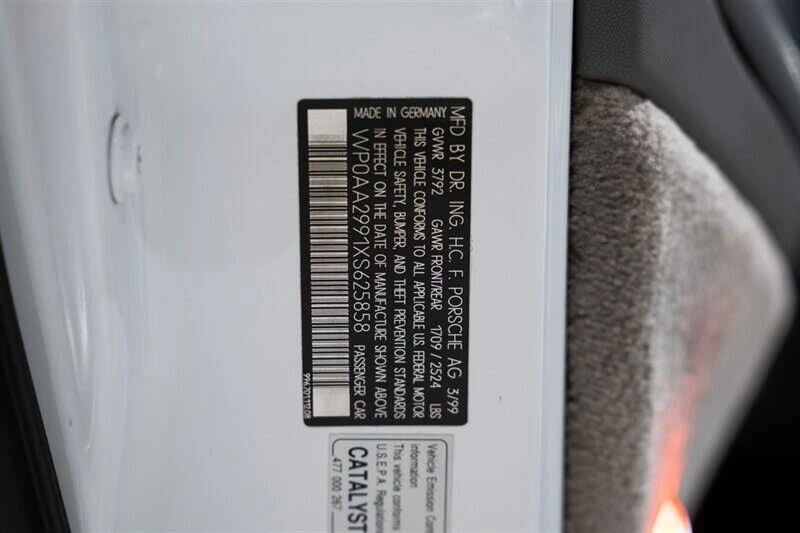 1999 Porsche 996 Carrera - Image 26 of 31