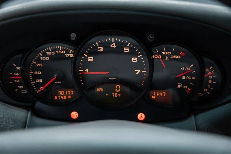 1999 Porsche 996 Carrera - Image 17 of 31