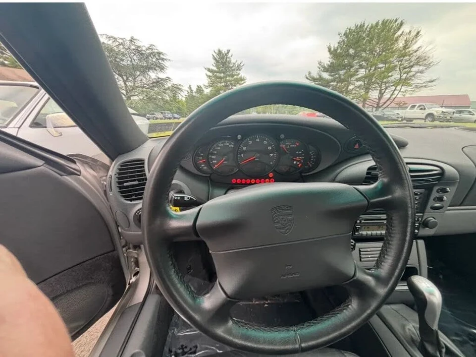 1999 Porsche 996 Carrera - Image 22 of 24