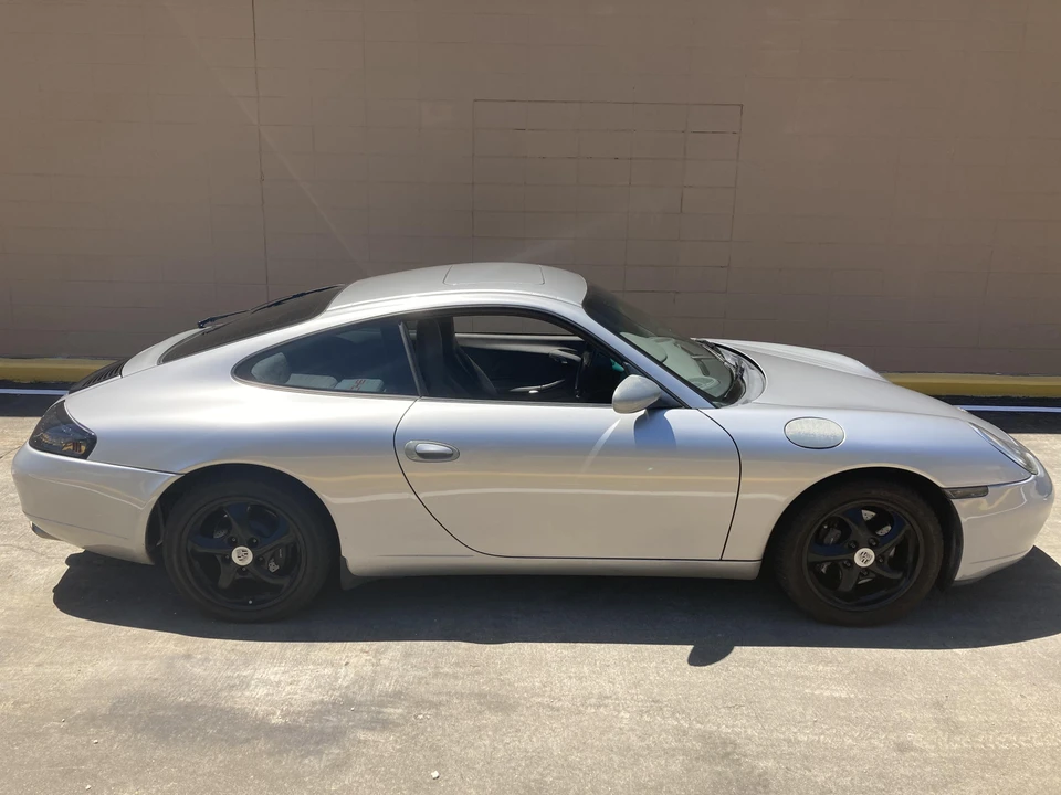 1999 Porsche 996 Carrera - Image 13 of 31