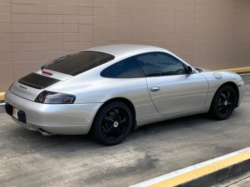 1999 Porsche 996 Carrera - Image 11 of 31